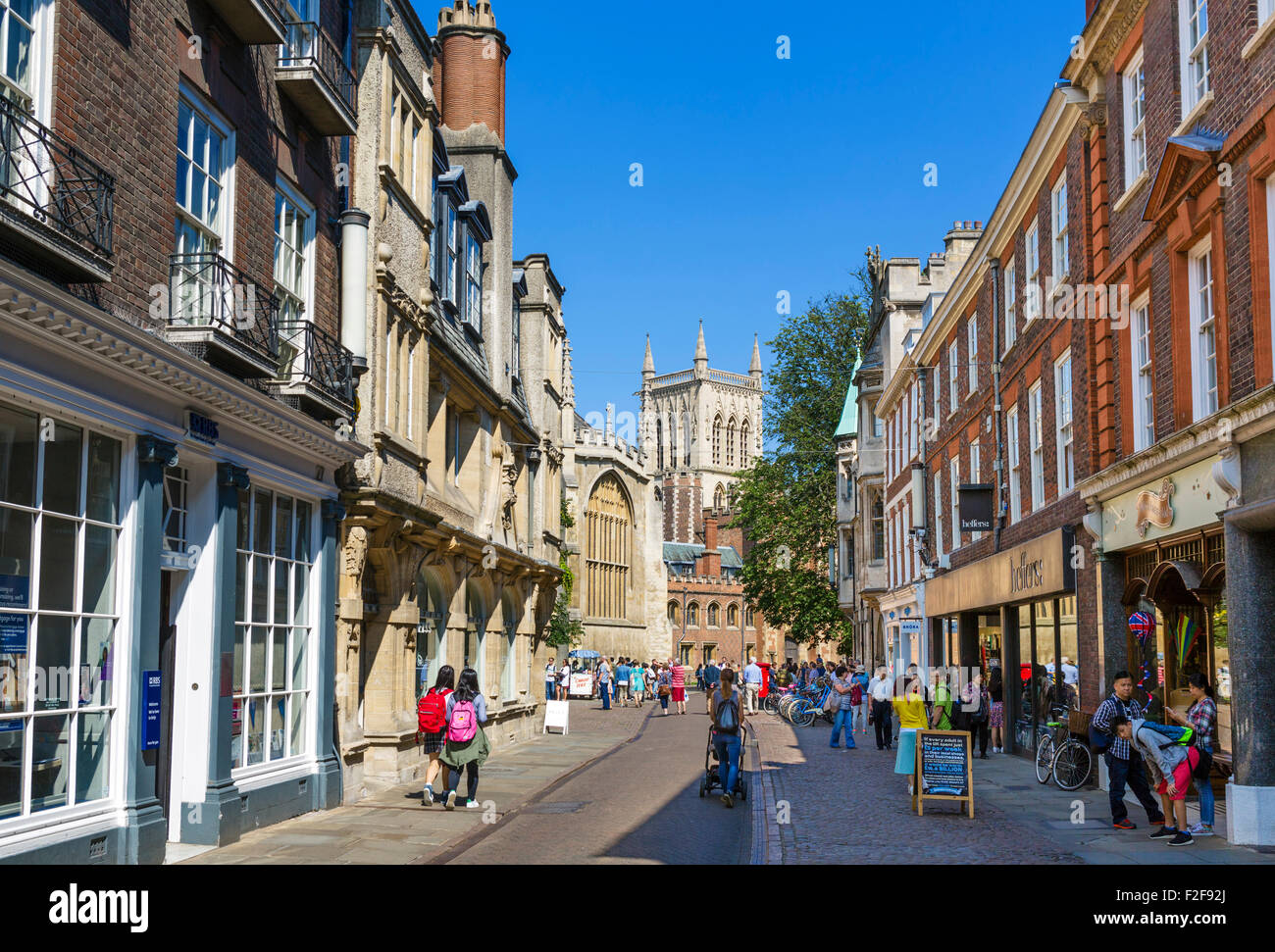 Trinity Street in der City centre, Cambridge, Cambridgeshire, England, UK Stockfoto