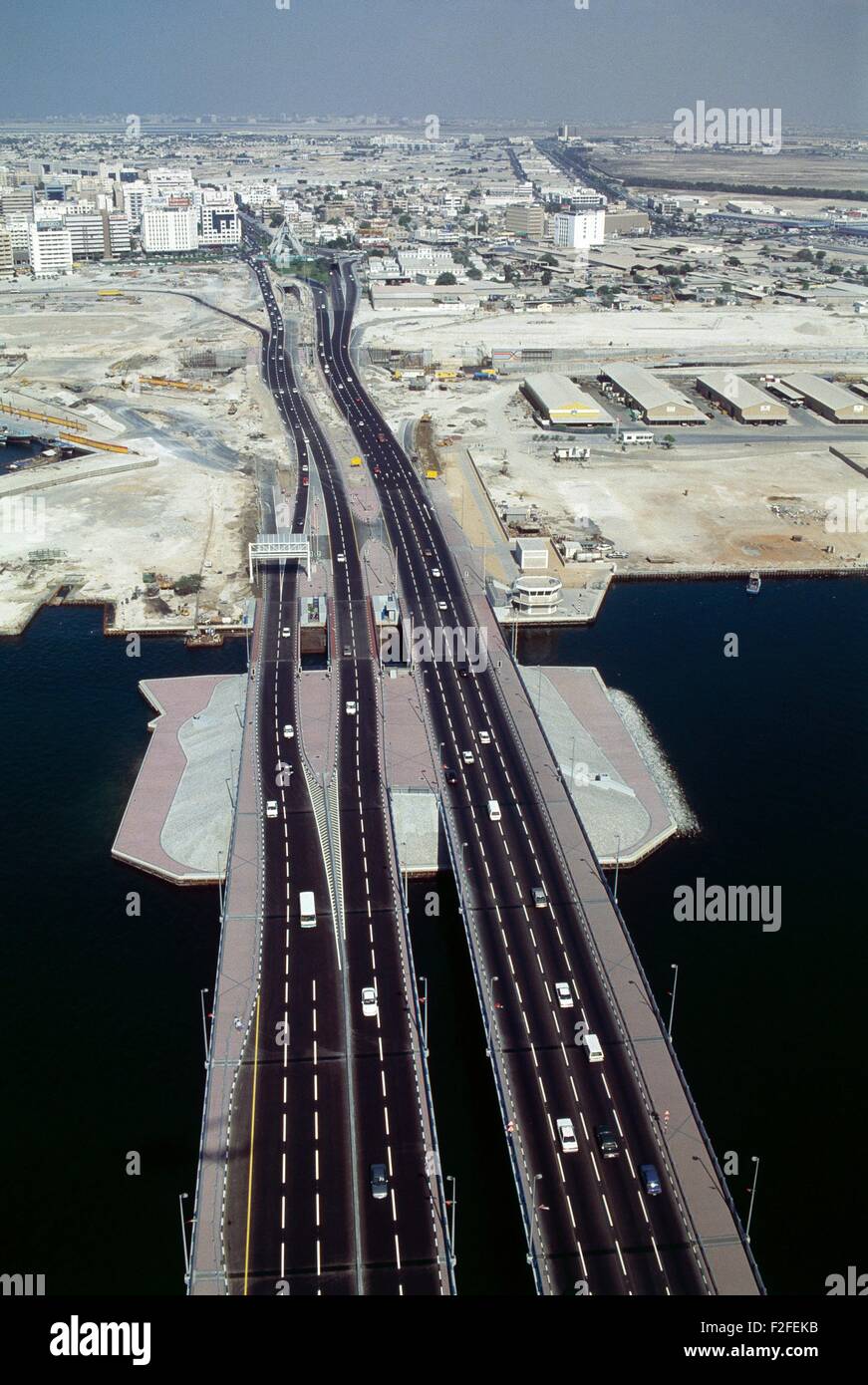 Dubai und Dubai Creek in den 1990er Jahren, vor dem großen Entwicklungsboom. Stockfoto