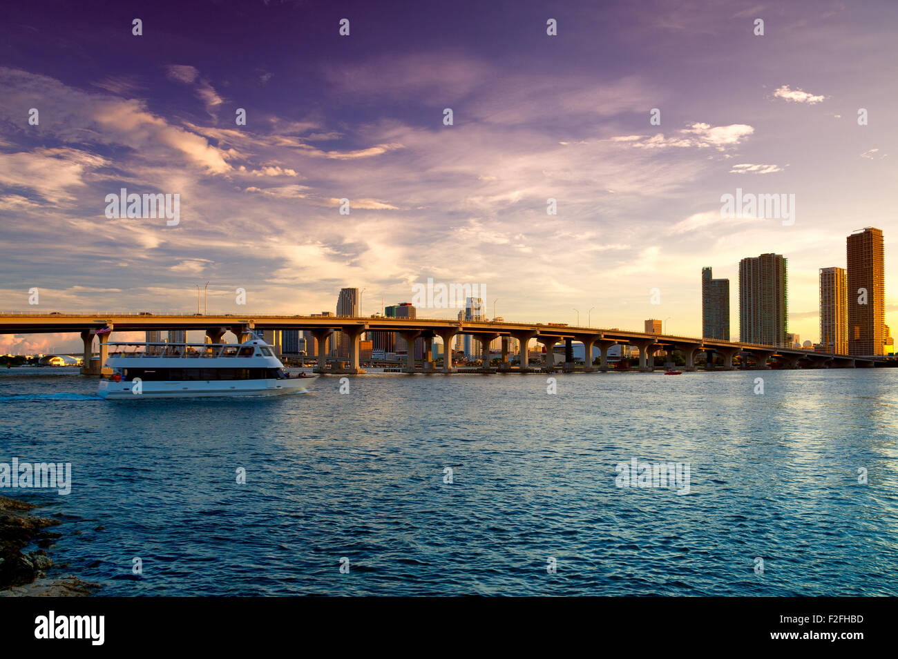 Brücke über den Atlantik, Venetian Causeway, Venetian Islands, Biscayne Bay, Miami, Florida, USA Stockfoto