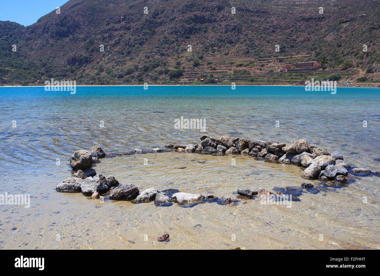 Ansicht des Thermalwassers in der Lago di Venere in Pantelleria, Sizilien Stockfoto