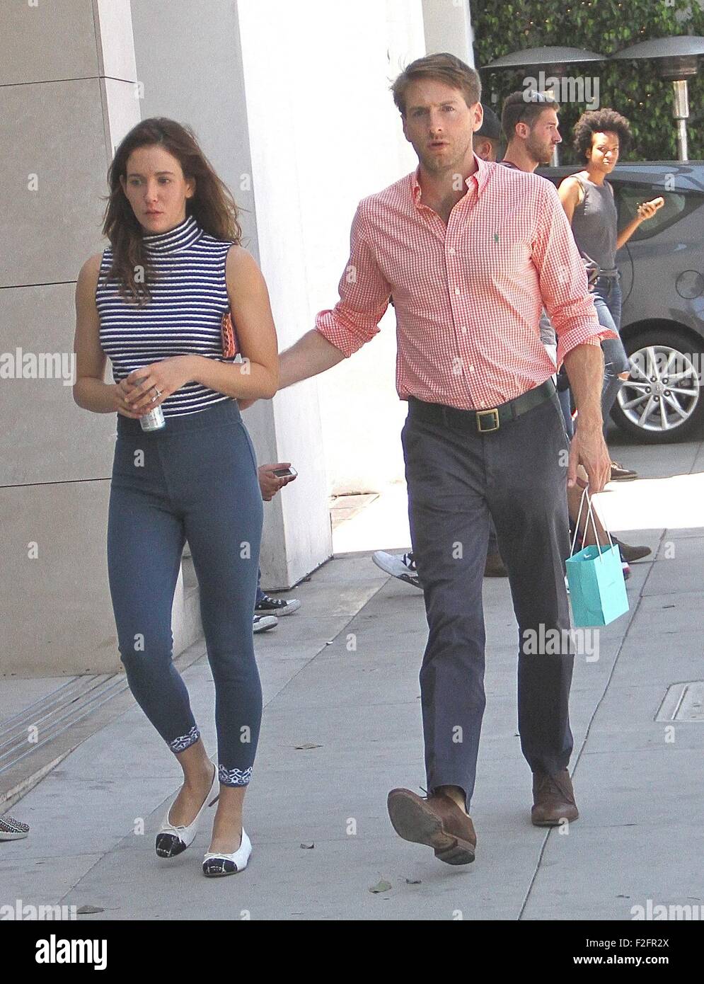 Fran Kranz Einkaufen mit einem weiblichen Begleiter mit Beverly Hills