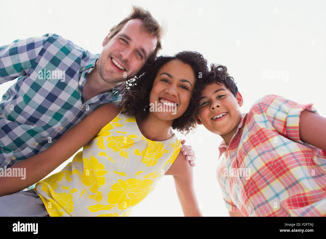 Begeisterte Familie Porträt Stockfoto