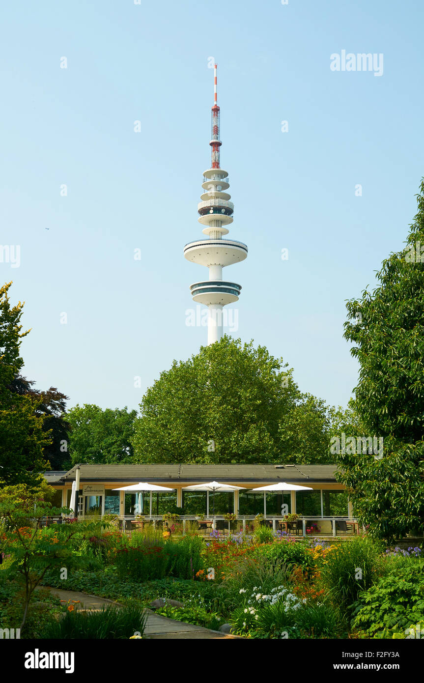 HAMBURG, Deutschland - 14. August 2015: Heinrich-Hertz-Turm, erbaut zwischen 1965 und 1968, Höhe von 279,8 Metern und wiegt 43, Stockfoto