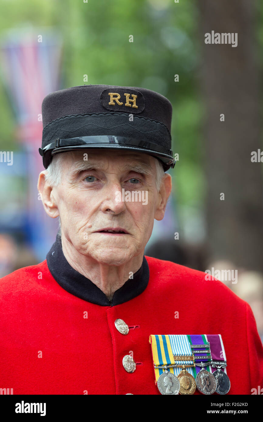 04.06.2012, London, Greater London, Vereinigtes Königreich - Chelsea Pensionär in Whitehall. Sie sind im Ruhestand Armeepersonal, die Stockfoto