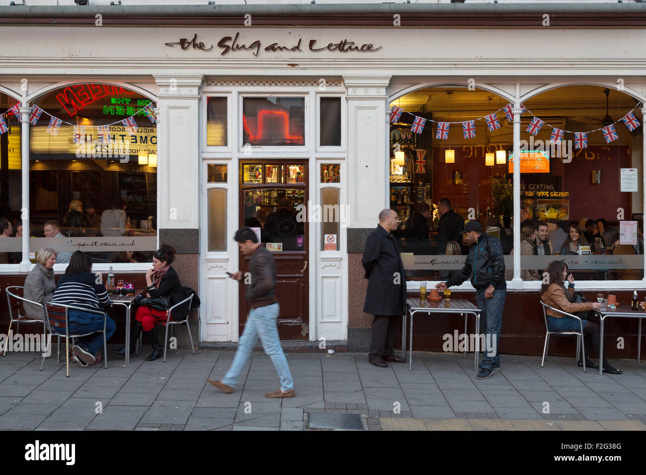 04.06.2012, London, größere London, Vereinigtes Königreich - The Pub The Slug und Salat auf Upper Street im Stadtteil Islington. Stockfoto