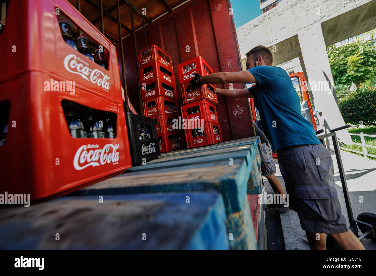 die Lieferung von Coca Cola-la Entrega de Coca Cola Stockfoto
