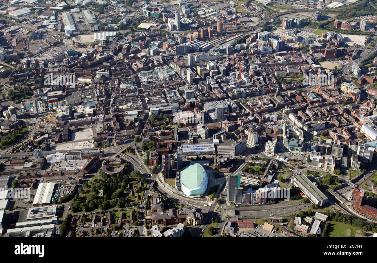 Luftaufnahme von Leeds Stadtzentrum von Norden nach Süden, West Yorkshire, Großbritannien Stockfoto