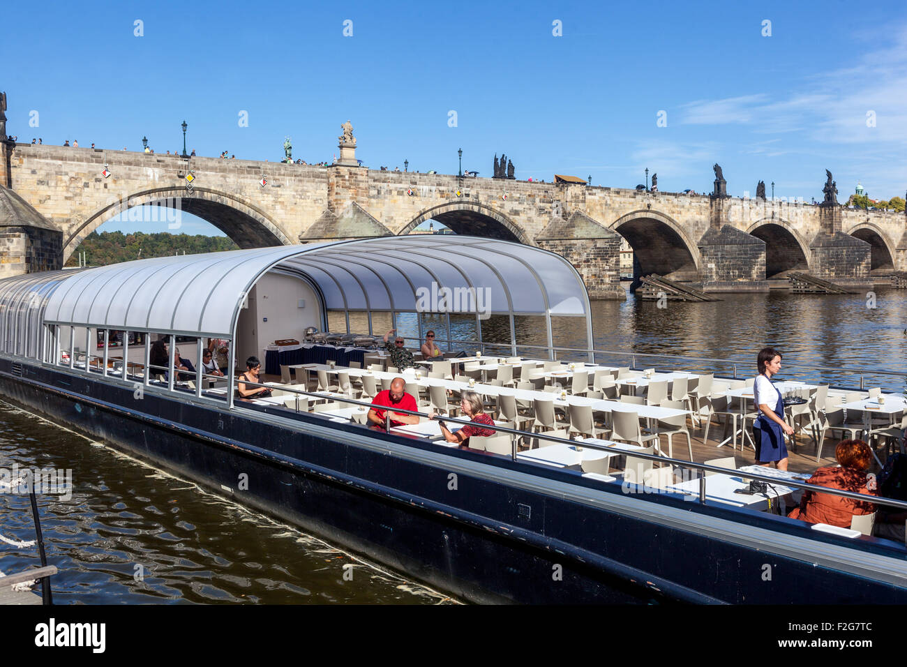 Prag Flussboot Tschechische Republik Stockfoto