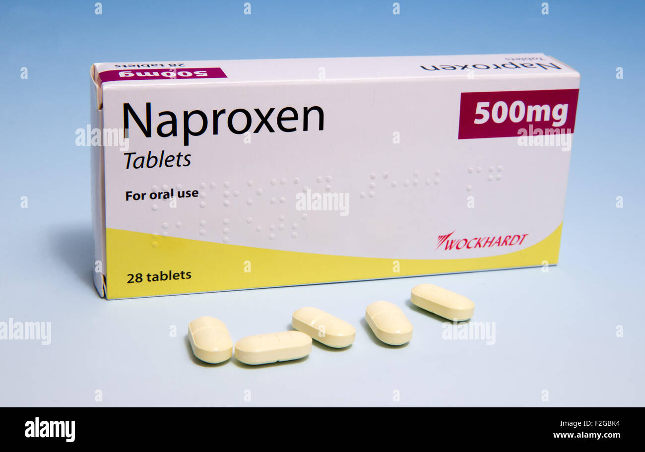 Schachtel mit 500 Mg Naproxen Tabletten für den Einsatz in der Behandlung  von Arthritis und Gicht. Es ist ein entzündungshemmendes Medikament  Stockfotografie - Alamy