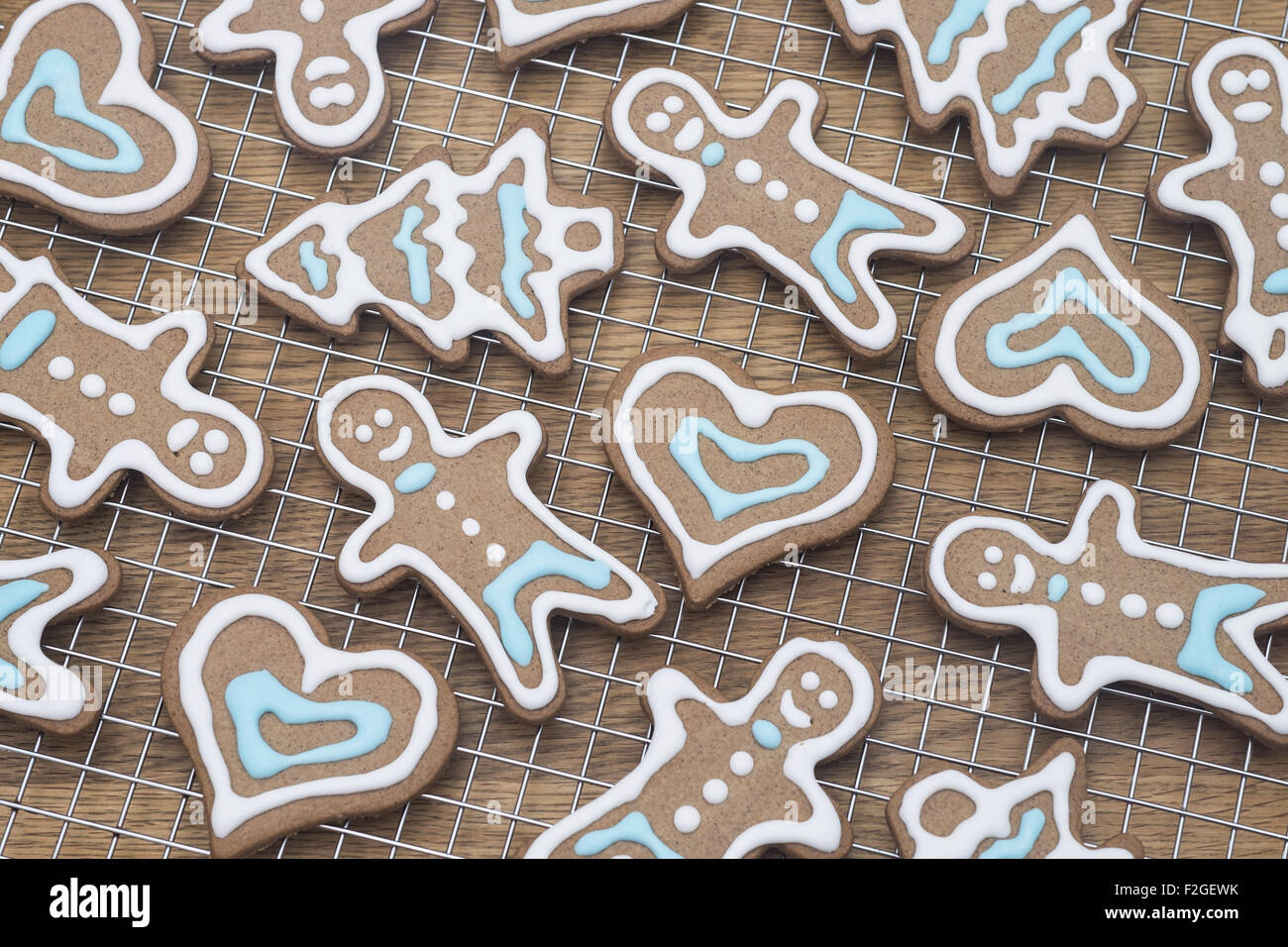 Vielzahl von Lebkuchen frisch aus dem Ofen Stockfoto