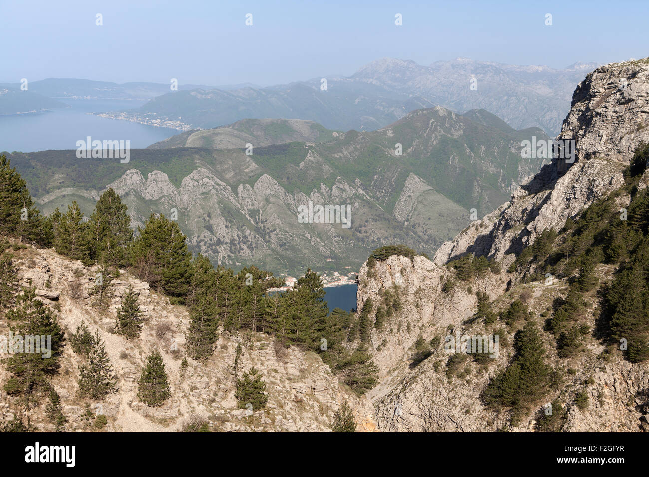 Blick auf Berge in Montenegro im Frühjahr Stockfoto