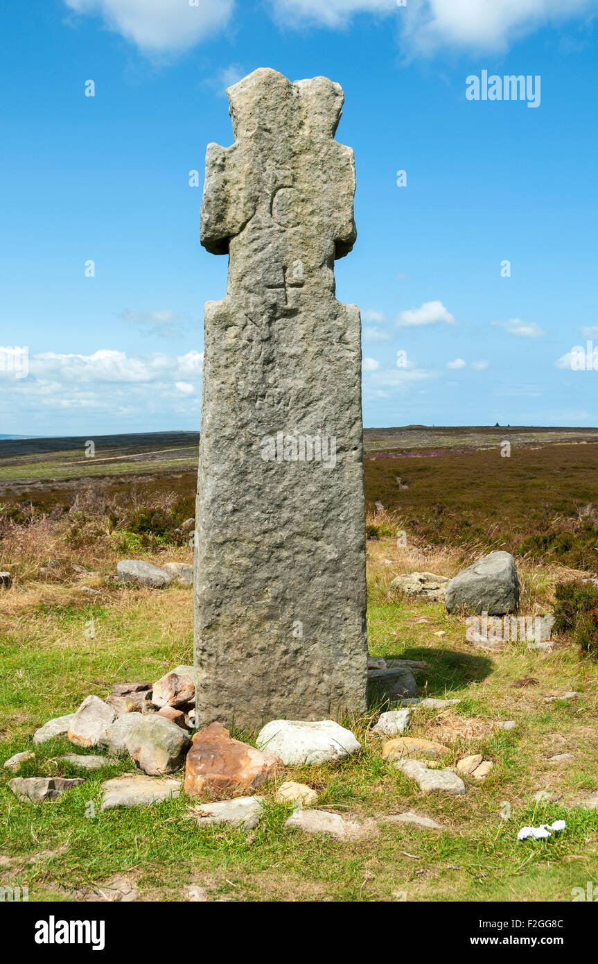 Lilla Kreuz auf Lilla Howe, Raketenstarts Moor, North Yorkshire Moors, Yorkshire, England, UK Stockfoto