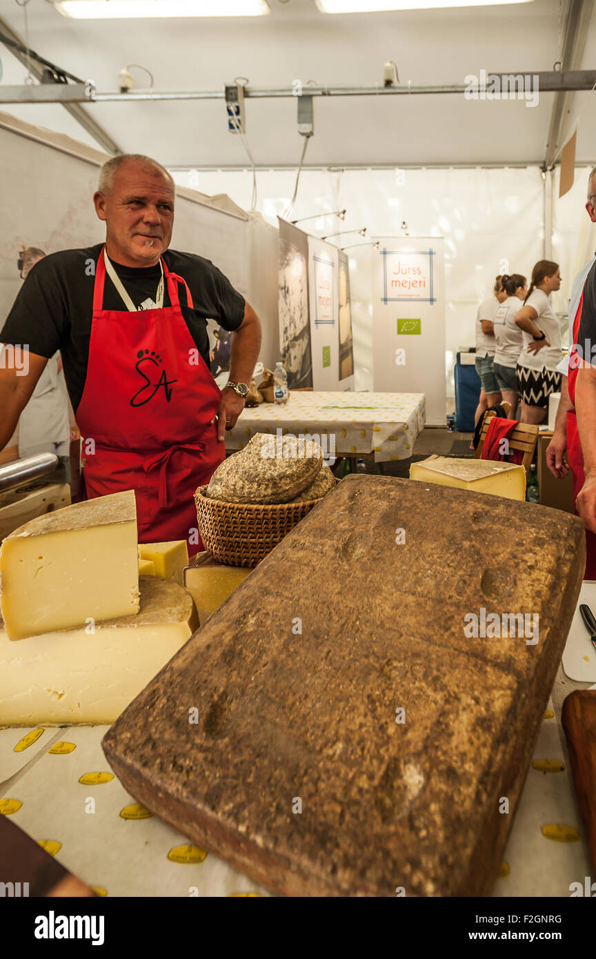 Italien-Piemont-BH 18. September 2015 der Messe "Käse" - Affienur-Gasse - Schweden Almnas Bruk-Käse Stockfoto