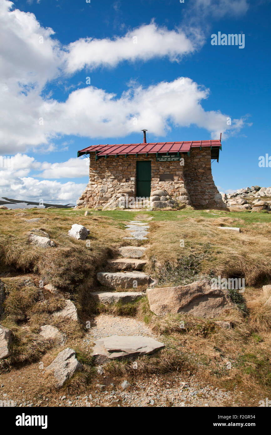 Seemanns-Hütte ist eine Almhütte und Gedenkstätte befindet sich im Kosciuszko National Park New South Wales, Australien. Stockfoto