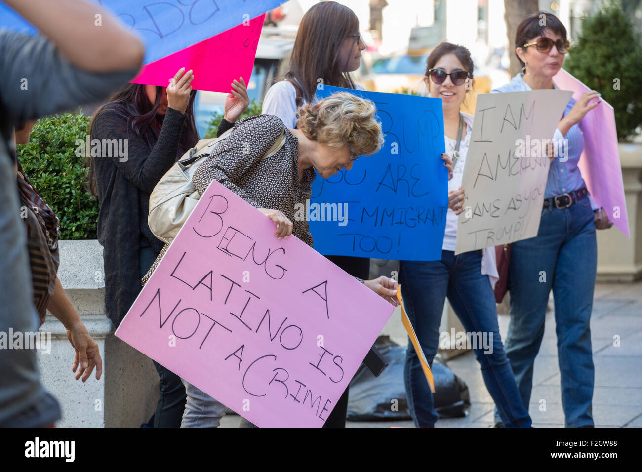 Latino, Spanisch, Trump, Donald, USA, Protest, illegale Einwanderung, Stockfoto