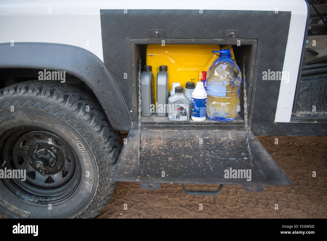 Seite Locker in einem Land Rover in Botswana, Afrika Stockfoto