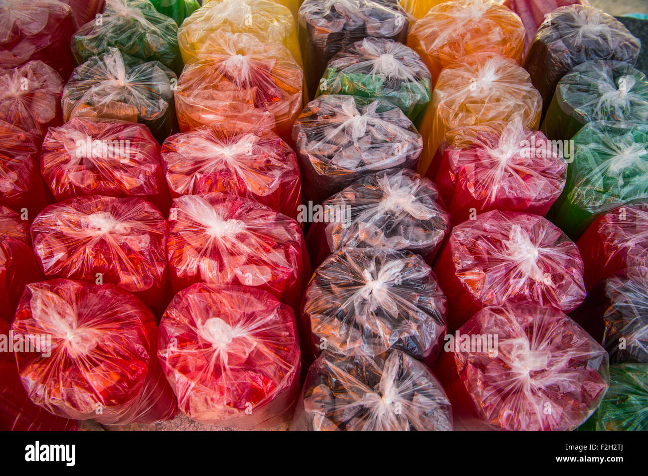 Eingesackt fruchtigen Getränken zum Verkauf auf einem Markt in Botswana, Afrika Stockfoto