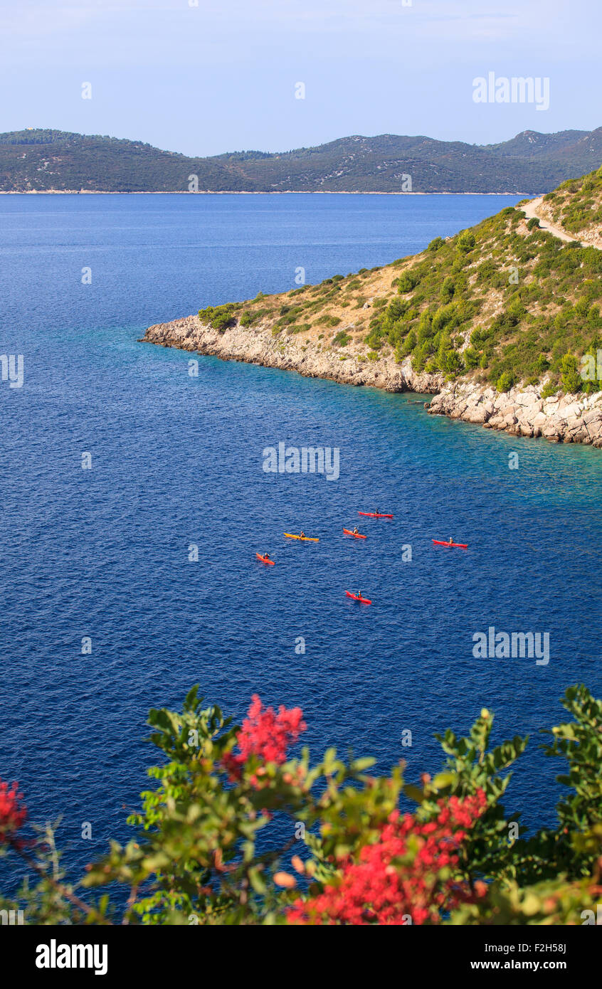 Kajakfahren im kroatischen Meer. Slano Stockfoto