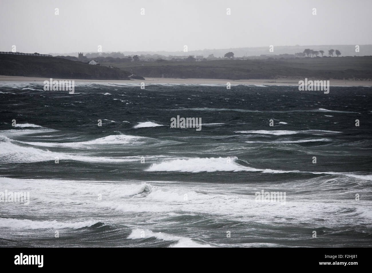 Rauhe See in St. Ives bay Stockfoto