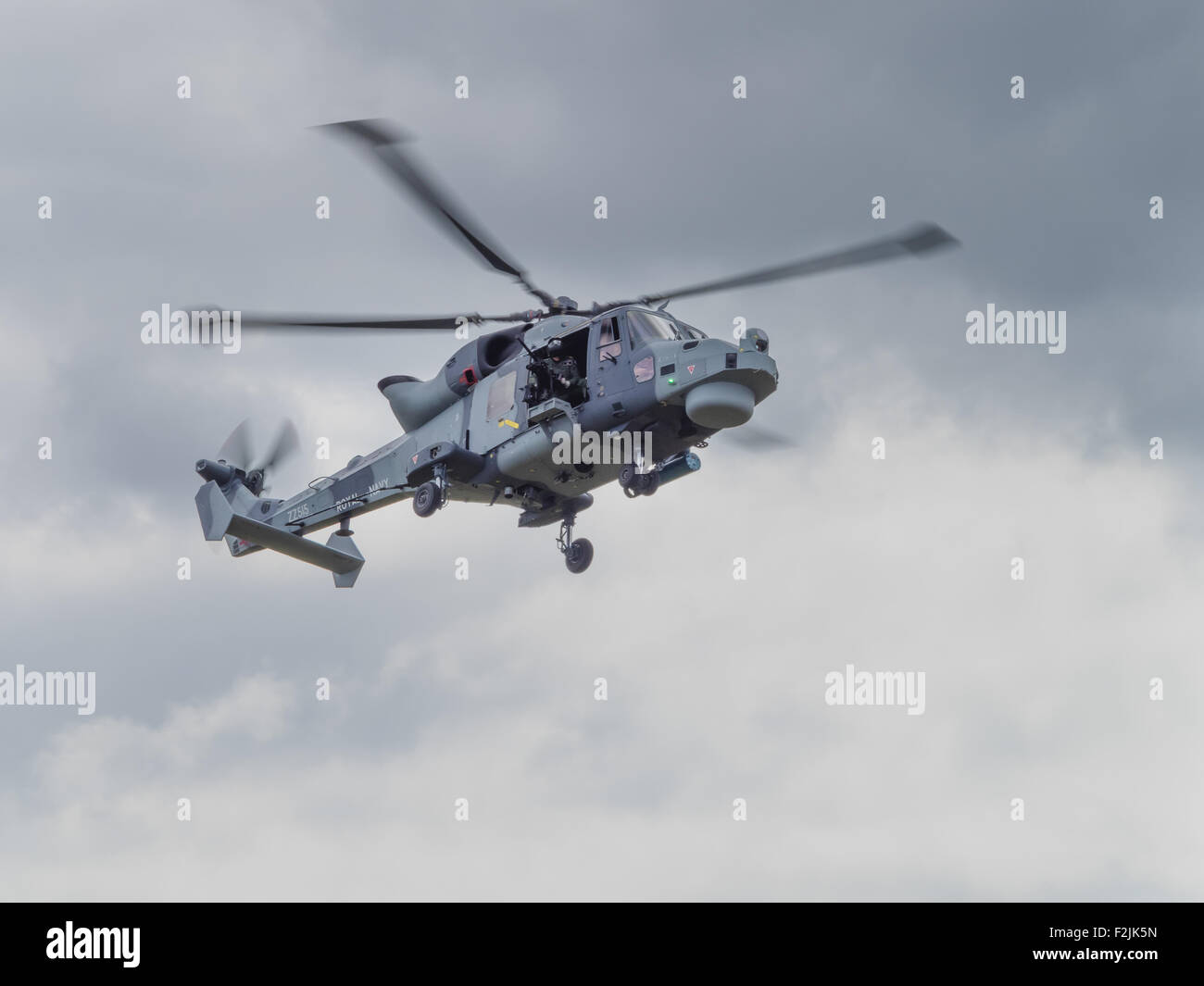 Yeovilton, UK 11. Juli 2015: Lynx Mk 8 Hubschrauber fliegen bei Yeovilton Air Tag. Stockfoto