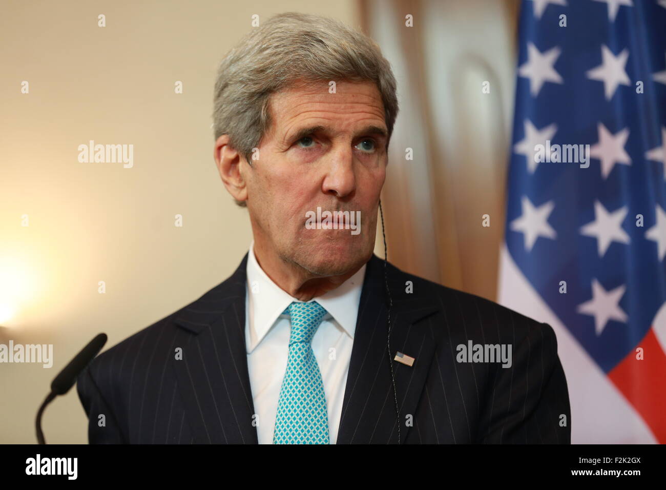 Berlin, Deutschland. 20. Sep, 2015. US-Außenminister John Kerry auf der Pressekonferenz in Berlin. US-Außenminister John Kerry ist in der Pension "Villa Borsig" Auswärtige Amt am Tegeler See. Der Außenminister wird die Situation in Syrien und über den Umgang mit der Flüchtlingskrise diskutieren. Bildnachweis: Simone Kuhlmey/Pacific Press/Alamy Live-Nachrichten Stockfoto