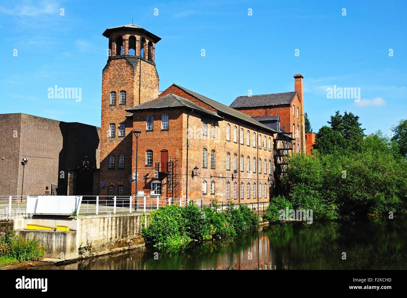 Die Spinnerei neben River Derwent, Derby, Derbyshire, England, Großbritannien, Westeuropa. Stockfoto