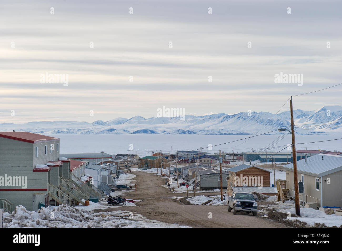Stadt Straße in Pond Inlet zur Baffin Bay, Nunavut, Kanada. Stockfoto