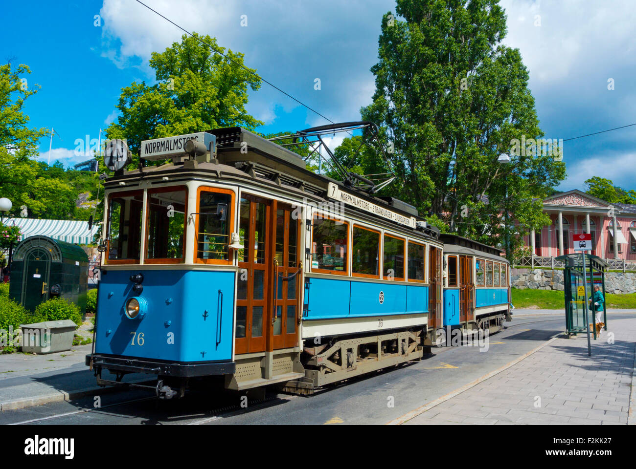 Historival Tram 7, Djurgårdsslätten, Bereich vor Skansen Museum, Insel Djurgården, Stockholm, Schweden Stockfoto