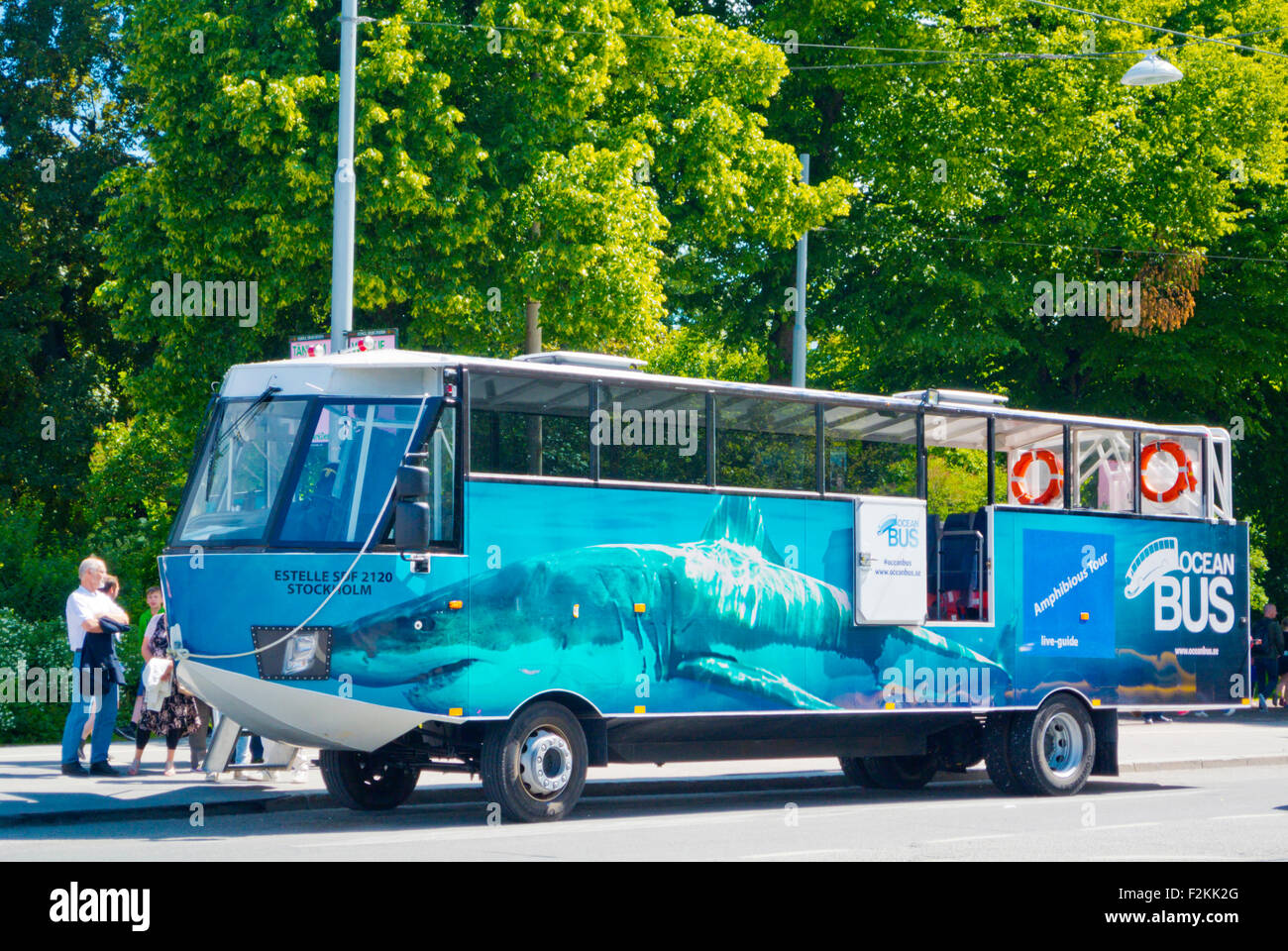Insel Bus Ozean-Bus, Amphibienbus, Insel Djurgården, Stockholm, Schweden ...
