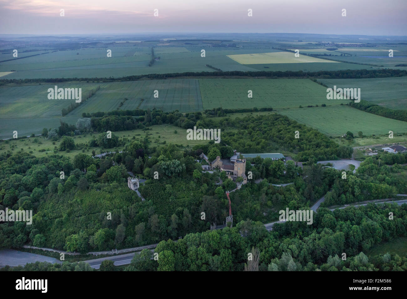 Deutschland, Luftaufnahme der Roseburg Schloss am Abend Stockfoto