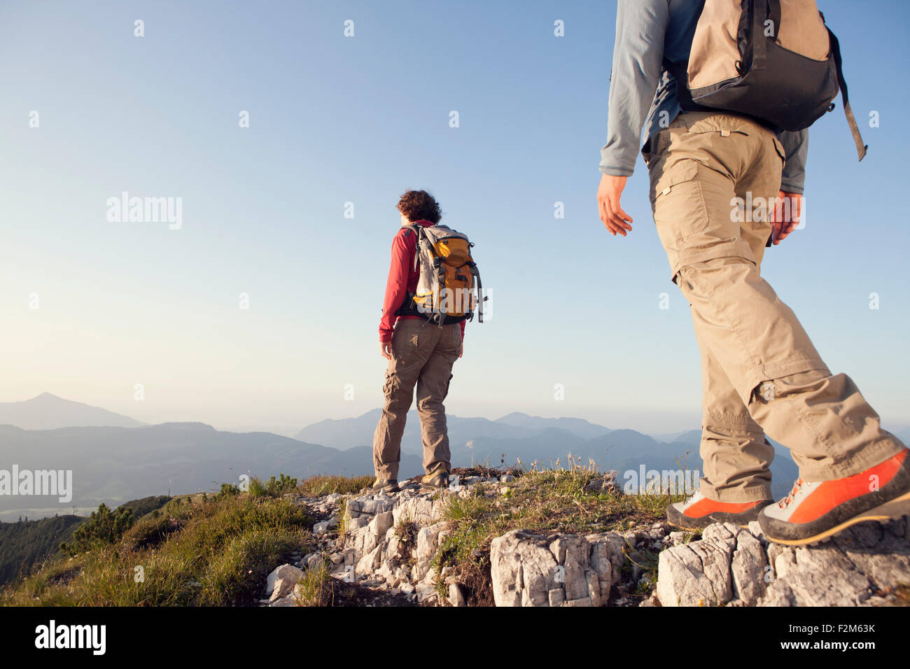 Österreich, Tirol, alle Paare Wandern am Unterberghorn Stockfoto