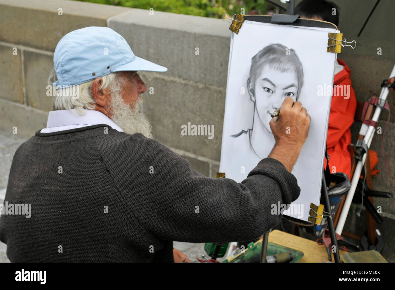 Streetart-Künstler Zeichnung Porträt, Prag, Tschechische Republik Stockfoto