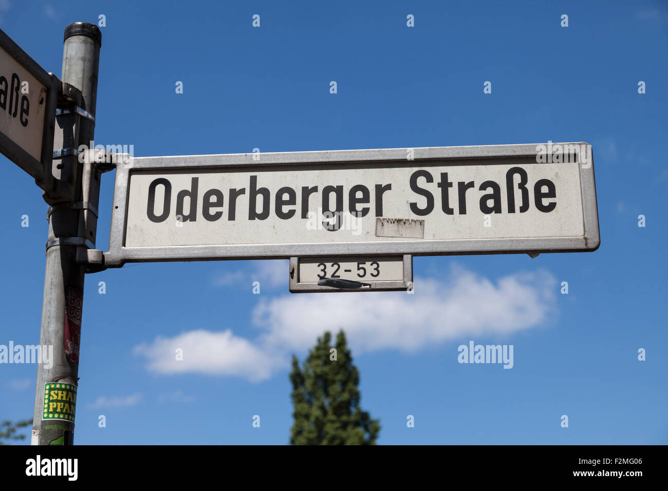 Straßenschild der Oderberger Straße in Berlin-Prenzlauer Berg Stockfoto