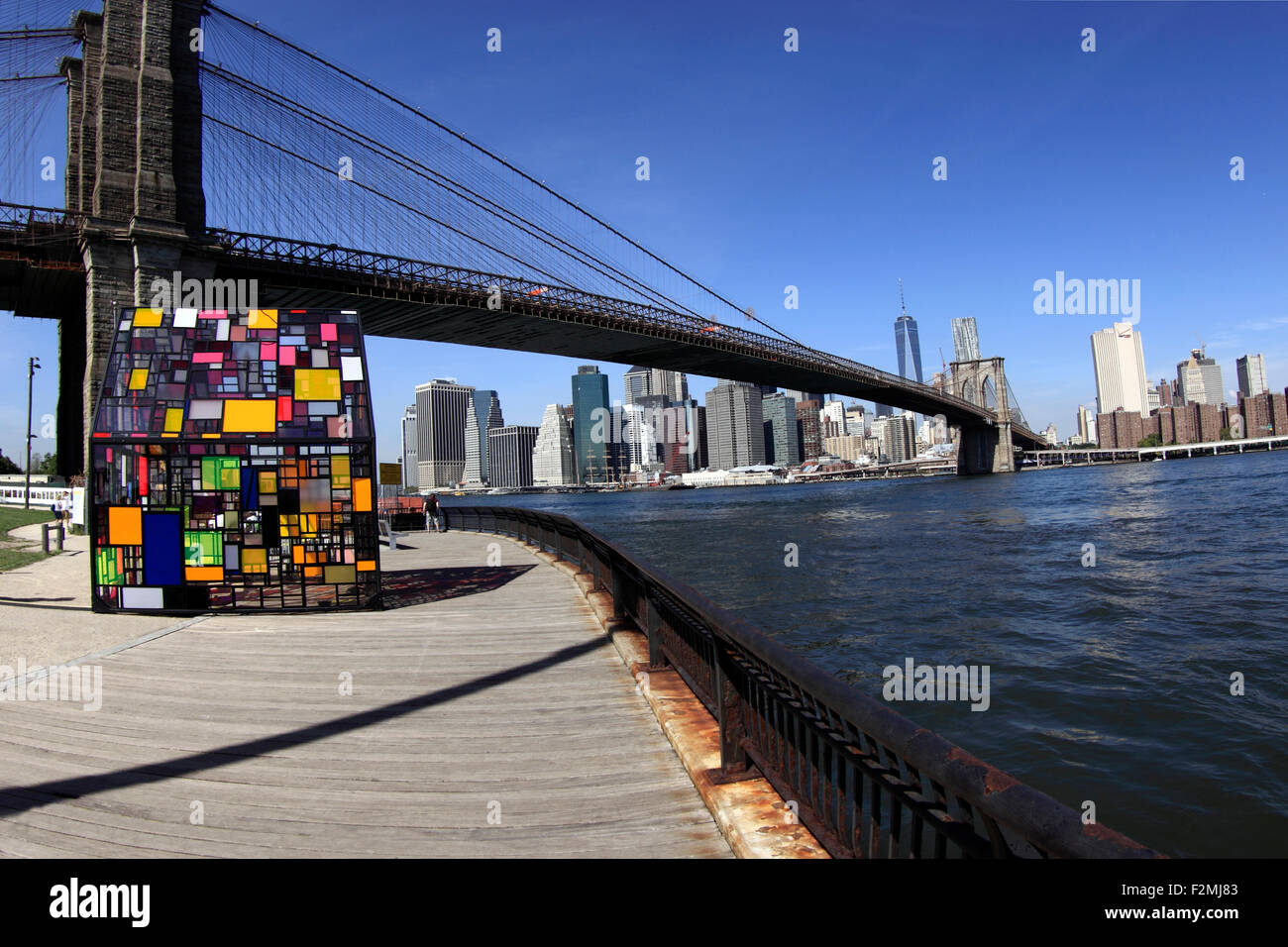 Ansicht des unteren Manhattan Skyline aus Brooklyn Bridge Park New York City Stockfoto