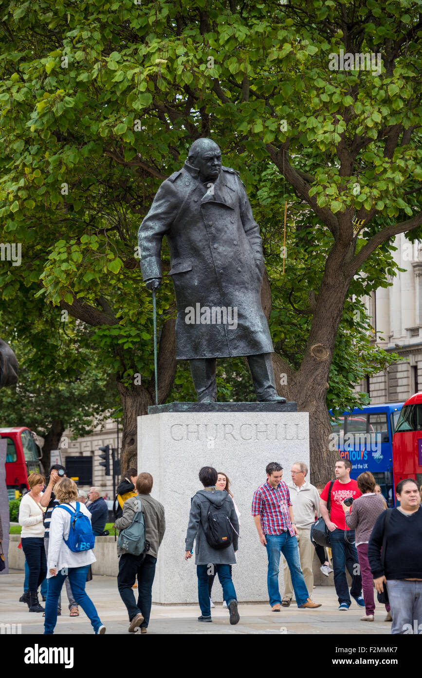 Eine Statue von Sir Winston Churchill in der City of London-UK Stockfoto