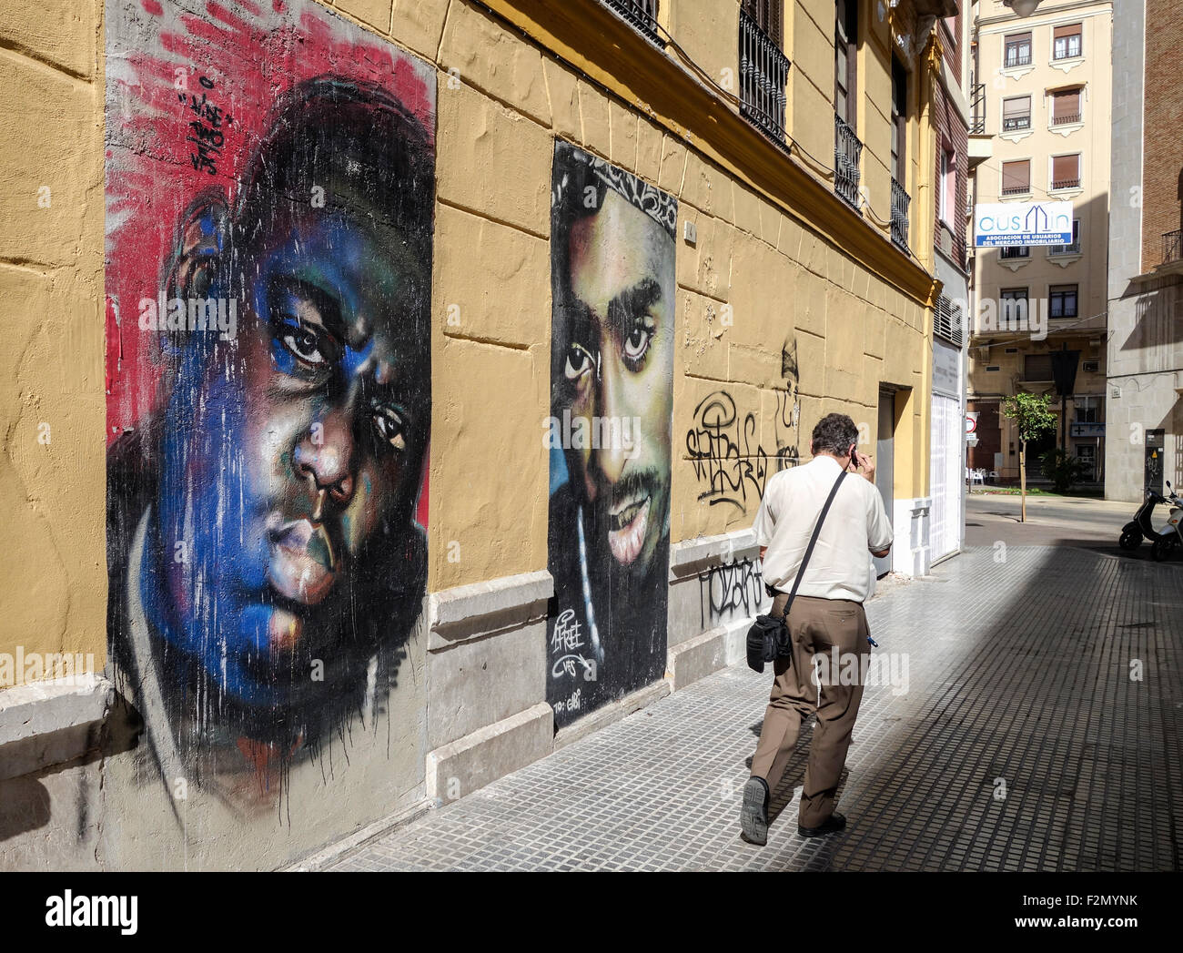Wandmalerei von 1free b.i.g. und Tupac in Malaga Soho Künstlerviertel, Andalusien, Spanien. Stockfoto