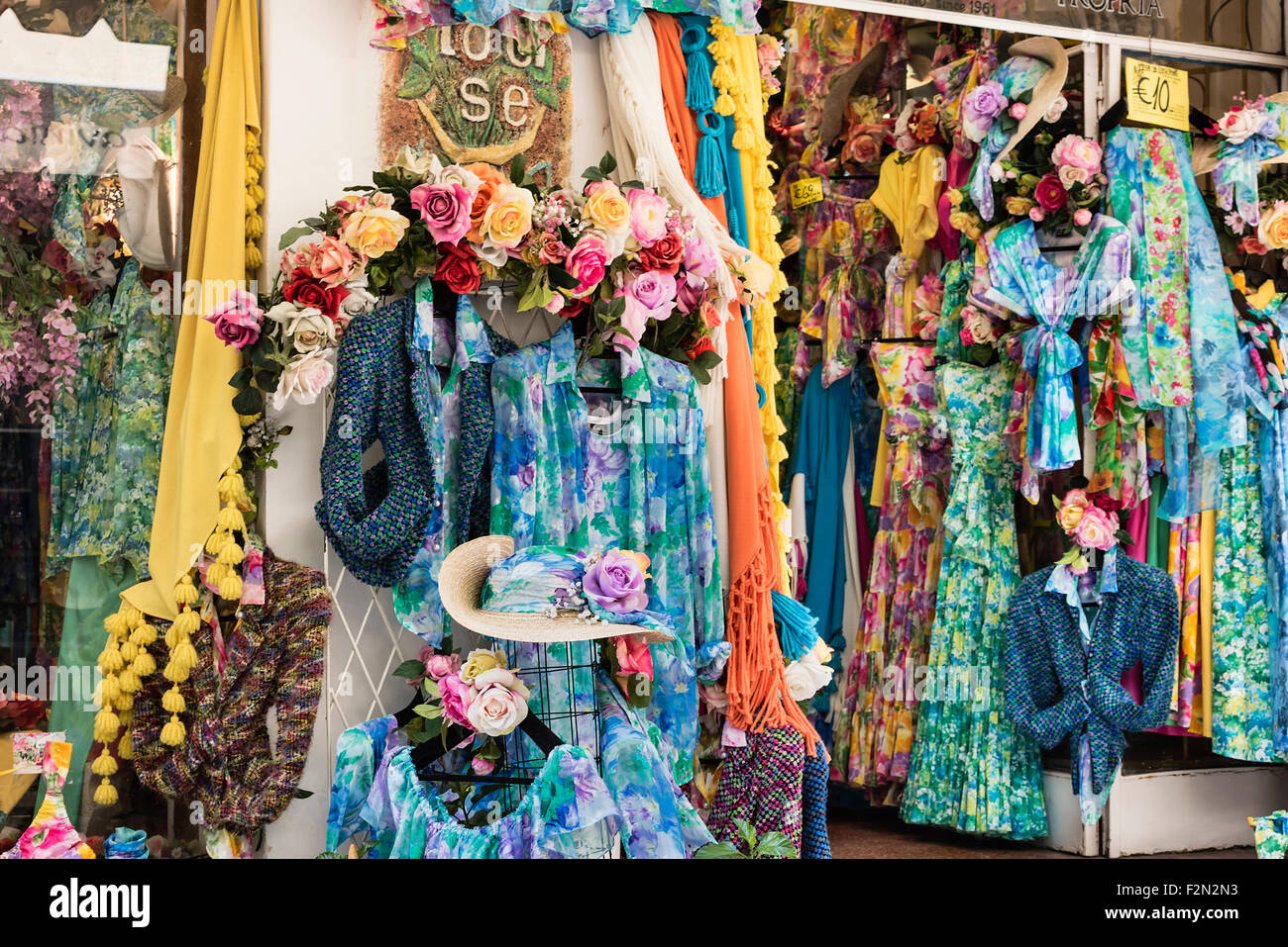 Italien Kleidermode Stockfotos und -bilder Kaufen - Alamy