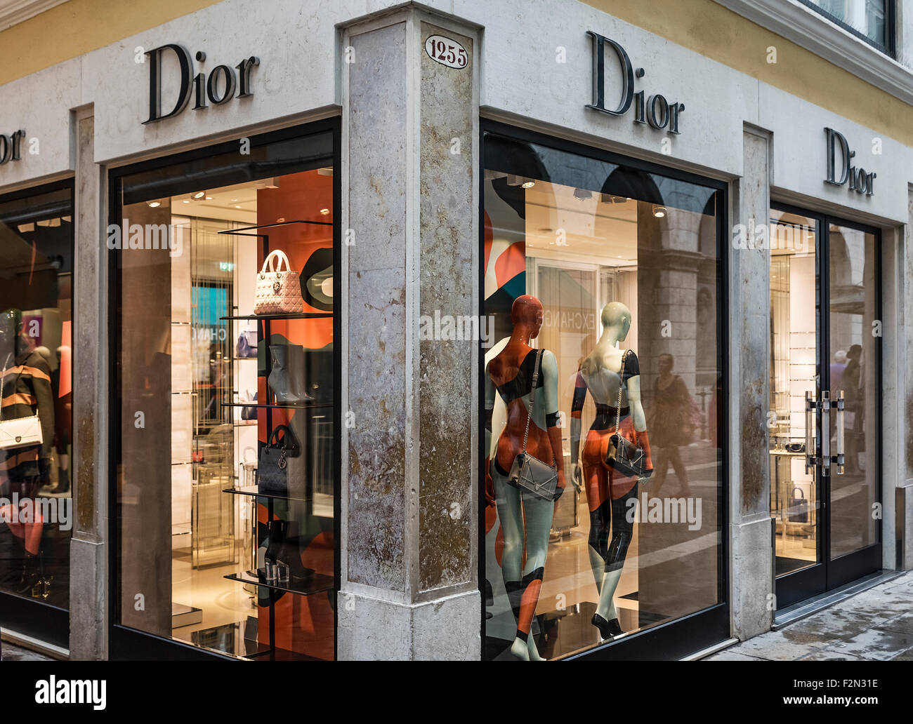 Dior Kleidung Ladengeschäft, Venedig, Italien Stockfoto