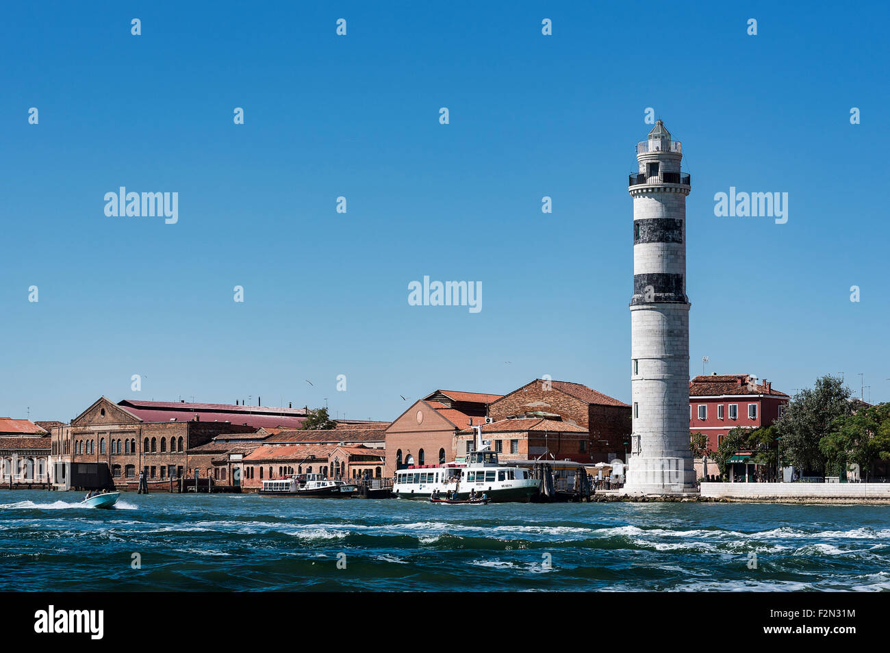 Leuchtturm und Glas Öfen, Murano, Venedig, Italien Stockfoto