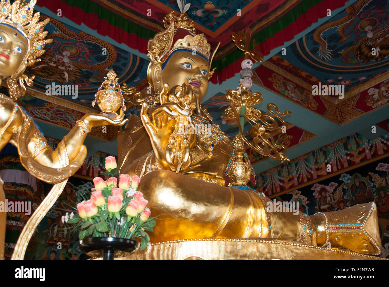 Guru Rinpoche, Padmasambhava. Golden Temple Kushalnagar Bylakuppe Karnataka Indien Stockfoto