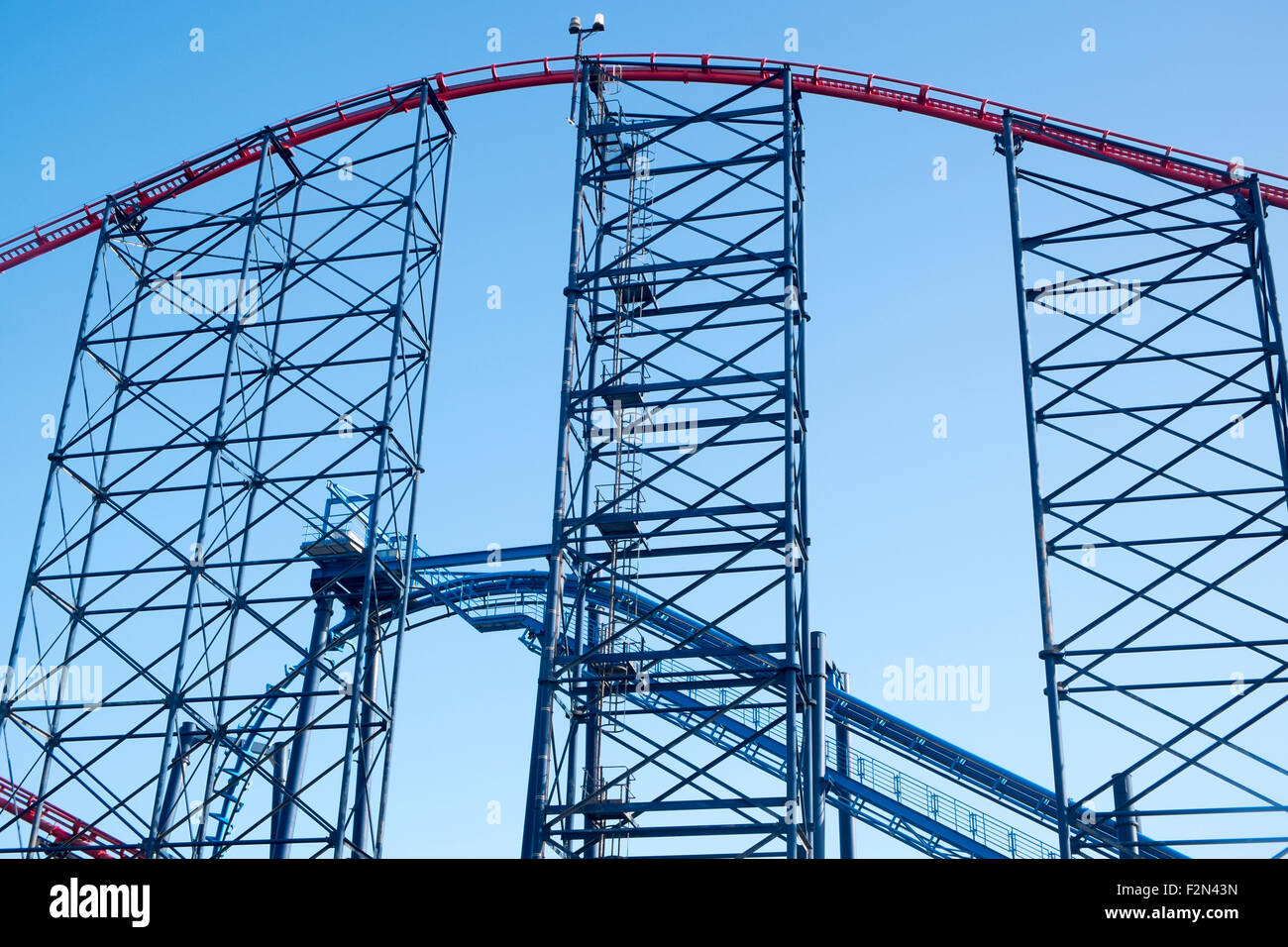 Blackpool Pleasure Beach und big Dipper beängstigende Fahrt Unterhaltung, Lancashire, England Stockfoto