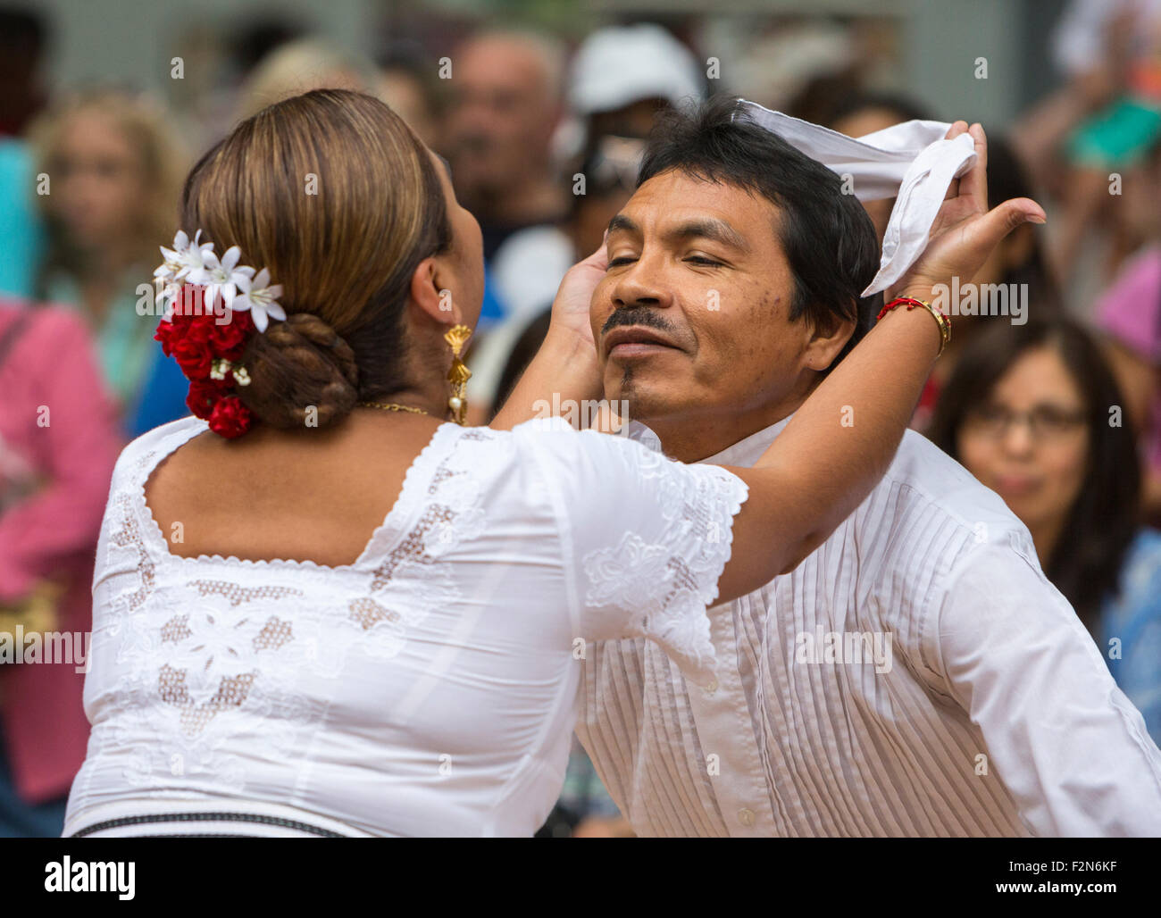 Peruanischer Marinera Viva Dance. Stockfoto