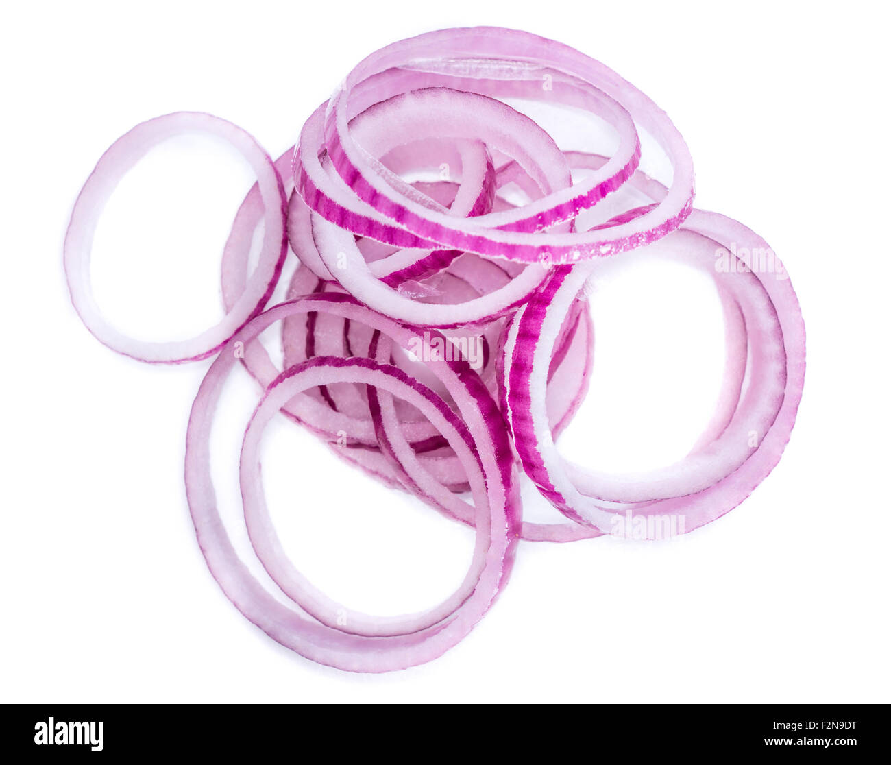 Rote Zwiebelringe isoliert auf rein weißen Hintergrund (close-up erschossen) Stockfoto