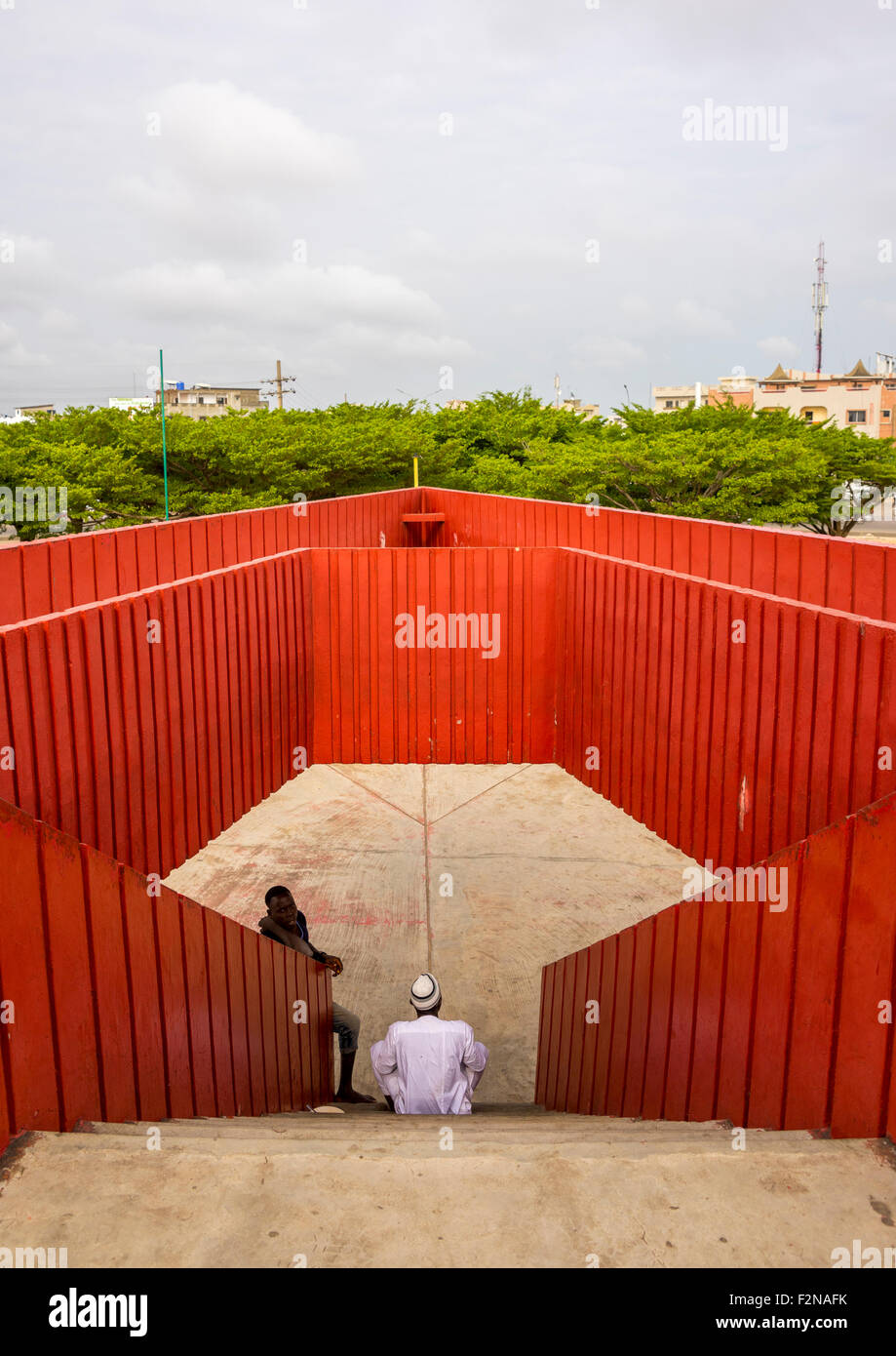 Benin, Westafrika, Cotonou, rote Sterne quadratische Stufen Stockfoto
