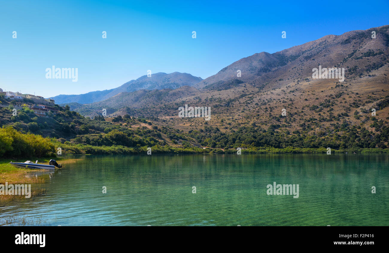 Kournas-See ist der nur Süßwassersee auf Kreta. Griechenland. Stockfoto