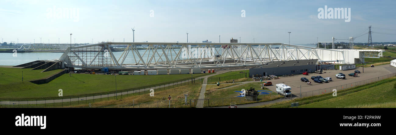 Tor/Barriere - Hochwasserschutz, Maeslant-Sturmflutwehr, Ostufer, New Waterway (Nieuwe Waterweg), Niederlande Stockfoto