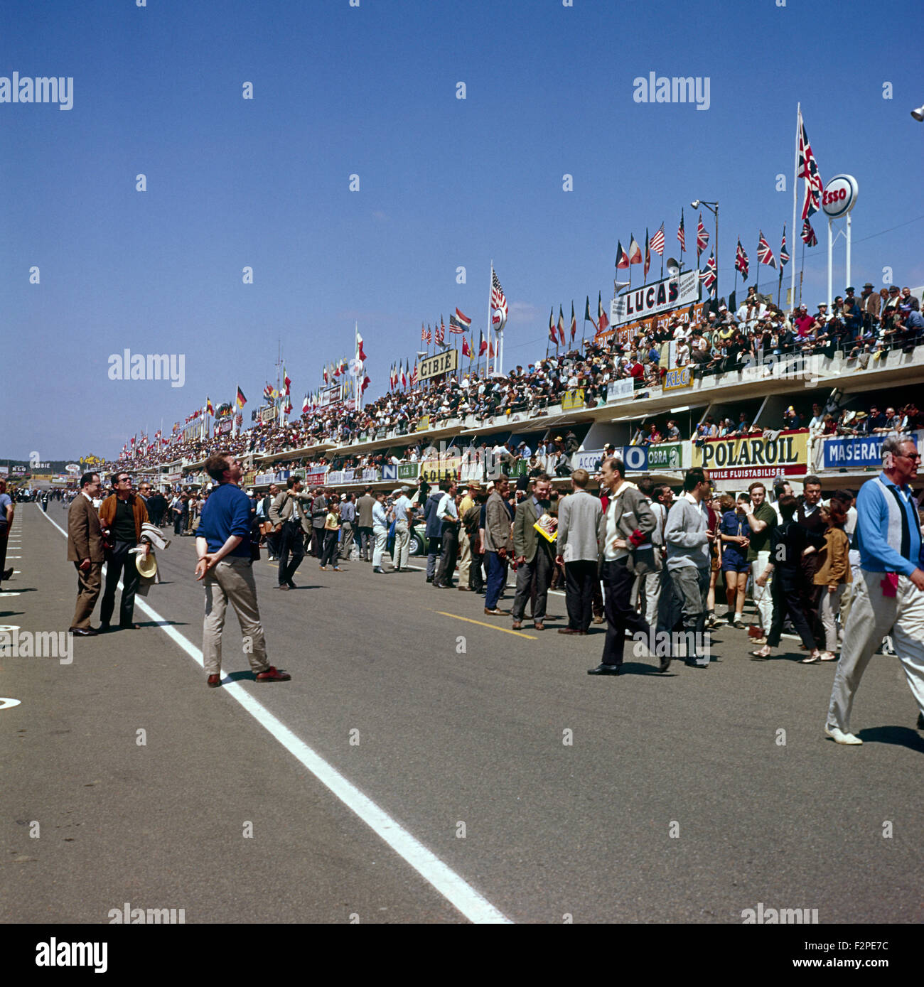 Die Boxengasse in Le Mans der 1960er Jahre Stockfoto