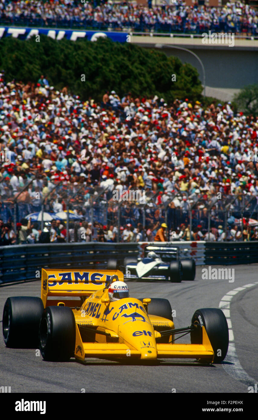 Satoru Nakajima in seinem Lotus Honda auf der Monaco GP 1987 Stockfoto