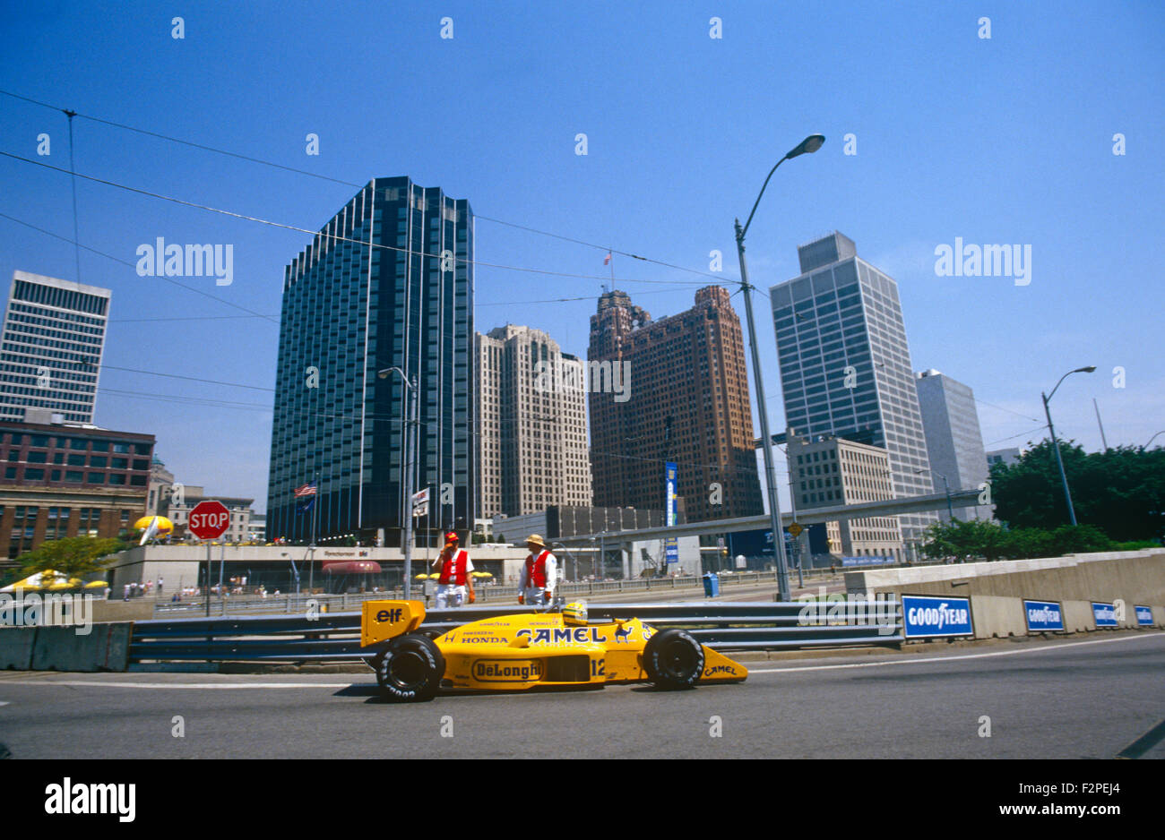 Ayrton Senna in seinem Lotus Honda, US GP in Detroit 1987 Stockfoto