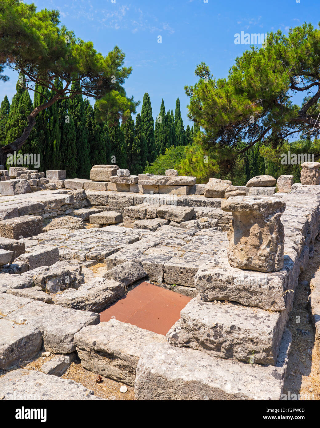 Die Ruinen der Tempel der Athena Polias auf Filérimos Rhodos Griechenland Europa Stockfoto